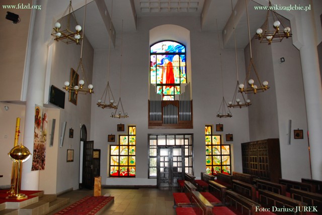 Sosnowiec Kościół p.w. Miłosierdzia Bożego 11.JPG