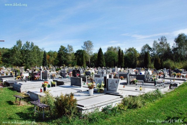 Będzin Łagisza cmentarz katolicki 05.JPG