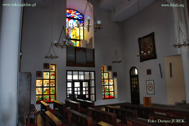 Sosnowiec Kościół p.w. Miłosierdzia Bożego 10.JPG