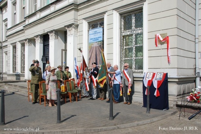 2013.07.26 Odsłonięcie tablicy braci Opiłków 02.JPG