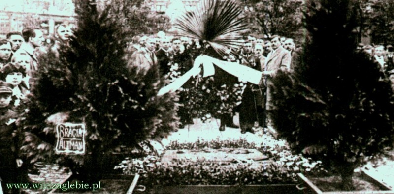 Sosnowiec Płyta Nieznanego Żołnierza 1927.JPG