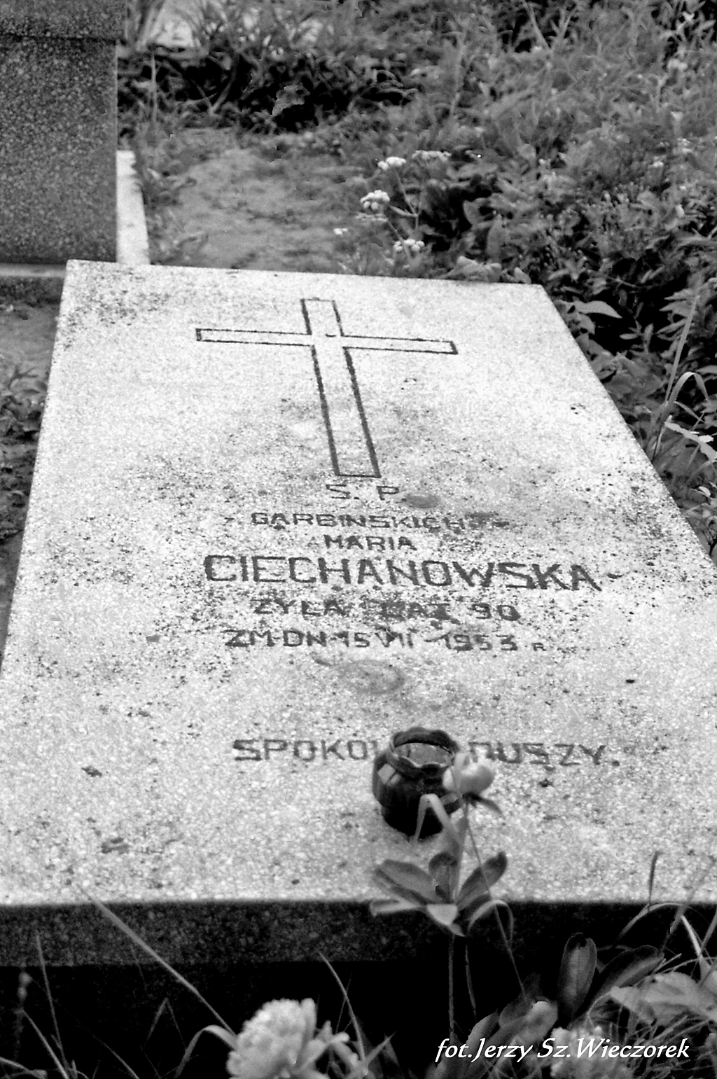 Grób M.Ciechanowskiej.jpg