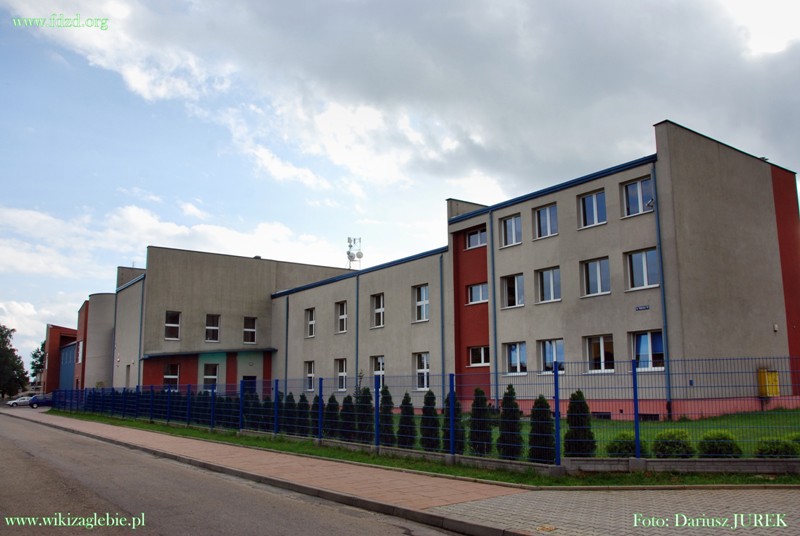 Ożarowice 021 Gimnazjum.JPG