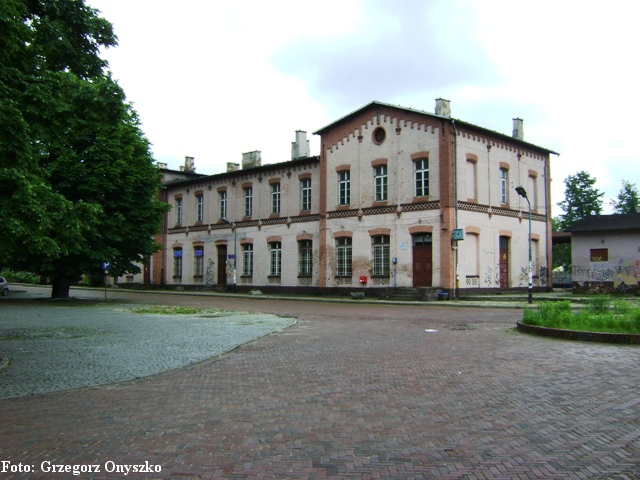 Dąbrowa Górnicza-Ząbkowice. Dworzec kolei Warszawsko-Wiedeńskiej.JPG