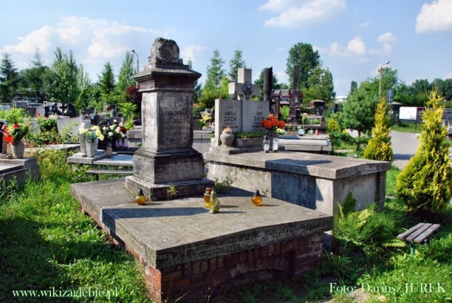 Dąbrowa Górnicza Cmentarz katolicki ul. Starocmentarna 011.JPG