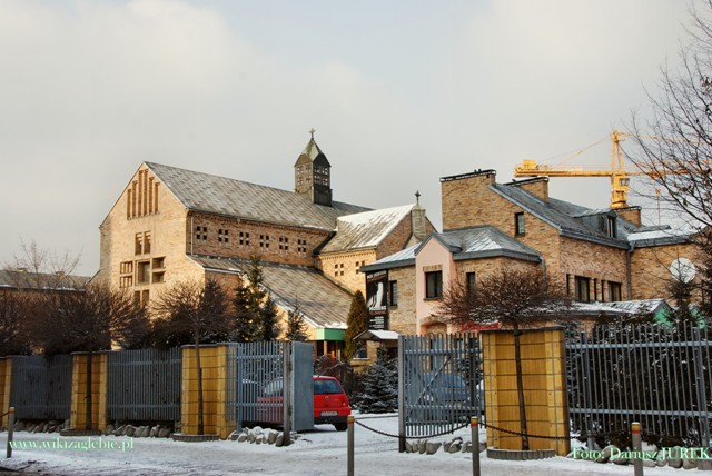 Sosnowiec Kościół p.w. Miłosierdzia Bożego 02.JPG