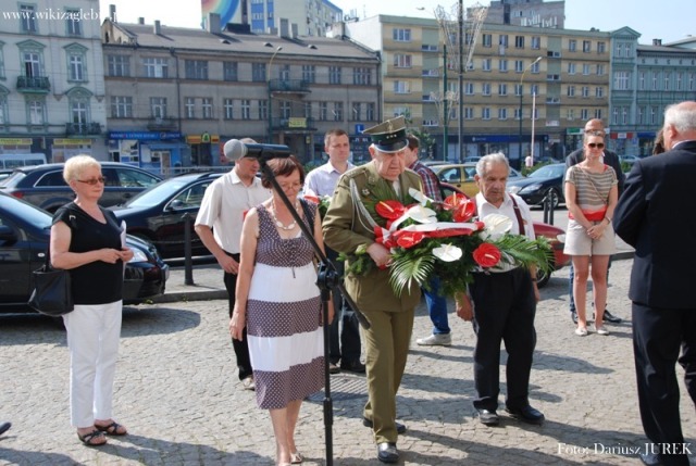 2013.07.26 Odsłonięcie tablicy braci Opiłków 12.JPG
