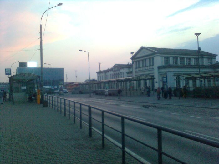 Sosnowiec dworzecpkp przod.jpg