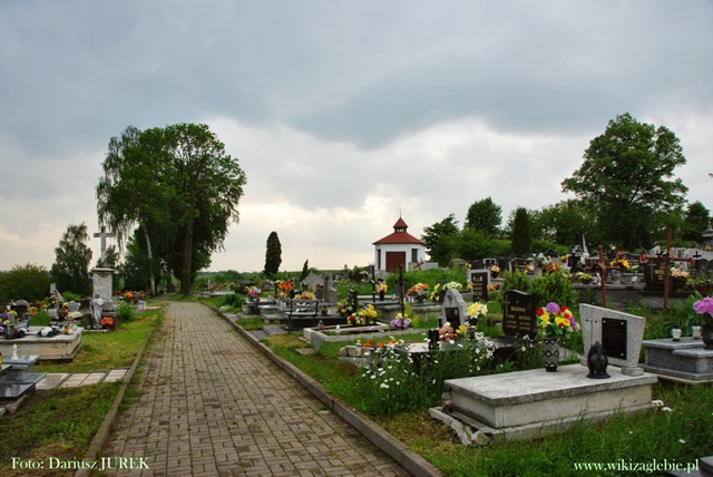 Sączów cmentarz katolicki 017.JPG