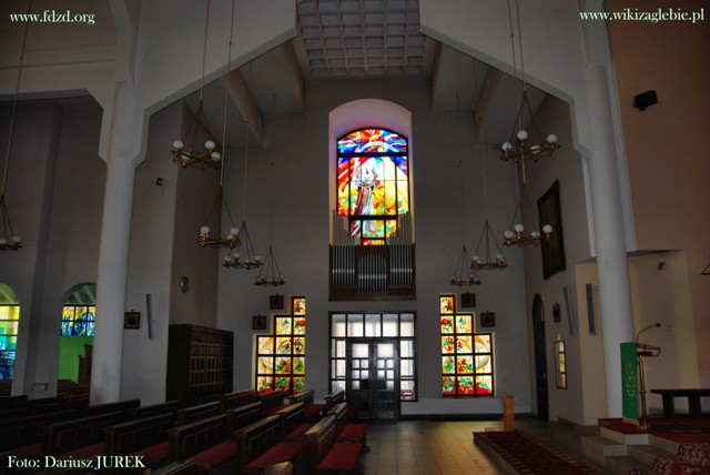 Sosnowiec Kościół p.w. Miłosierdzia Bożego 15.JPG