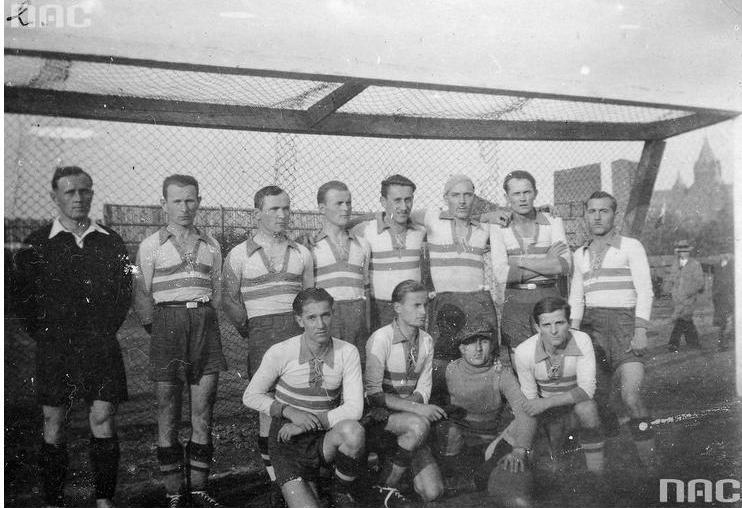 29 Drużyna piłkarska klubu sportowego Brynica.JPG
