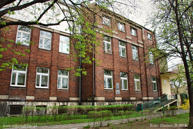 Sosnowiec Miejsce Pamięci 027 Tablica upamiętniająca szpital żydowski 04.JPG