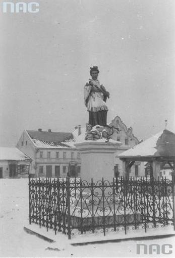 46 Siewierz. Rynek.JPG