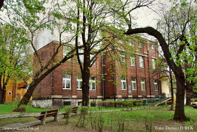 Sosnowiec Miejsce Pamięci 027 Tablica upamiętniająca szpital żydowski 05.JPG