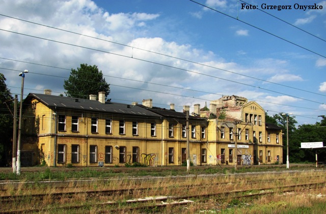 Dąbrowa Górnicza-Strzemieszyce. Dworzec Kolei Dęblińskiej.01.JPG