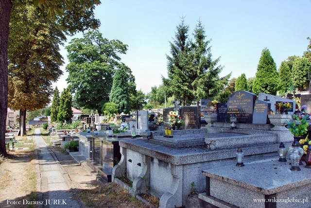 Czeladź Cmentarz katolicki ul. Nowpogońska 003.JPG