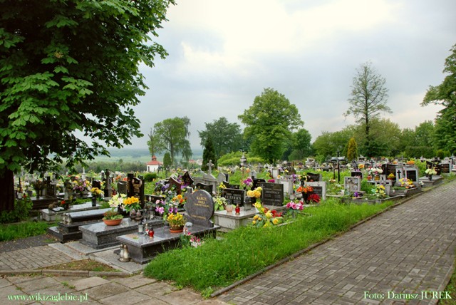 Sączów cmentarz katolicki 003.JPG